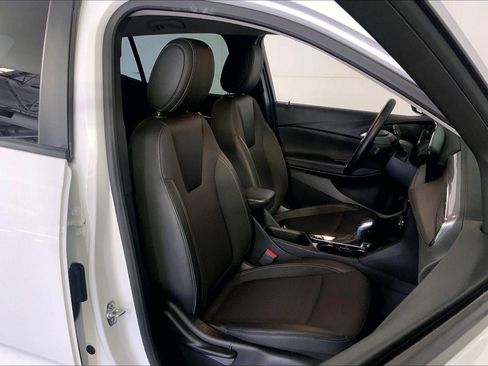 Used 2025 Buick Encore GX Preferred AWD/4WD image 7