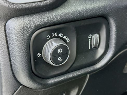 Used 2020 RAM 1500 Lone Star AWD/4WD image 10