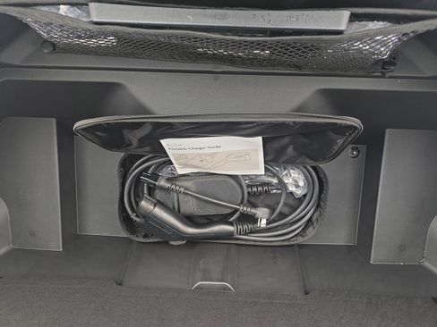 Used 2022 Rivian R1S Launch Edition image 14