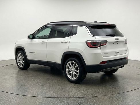 Used 2025 Jeep Compass Limited AWD/4WD image 6