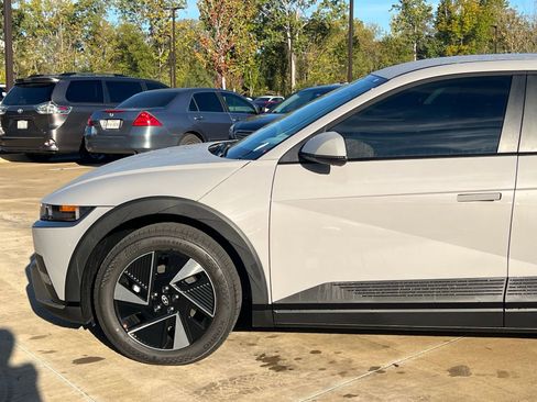 New 2026 Hyundai Ioniq 5 SE image 7