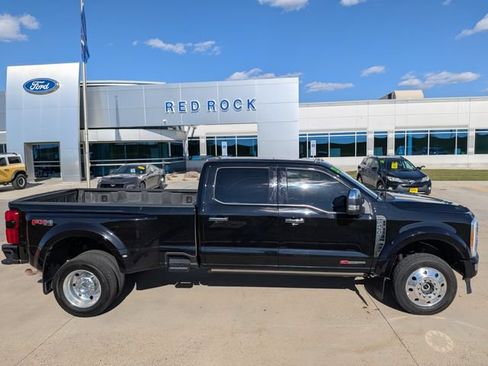 Used 2023 Ford F450 Platinum w/ FX4 Off-Road Package AWD/4WD image 2