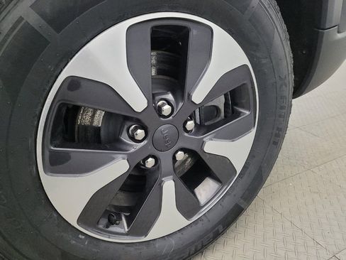 Used 2022 Jeep Grand Cherokee Limited 4xe image 31