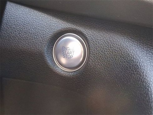 Used 2023 Hyundai Santa Fe SEL image 23