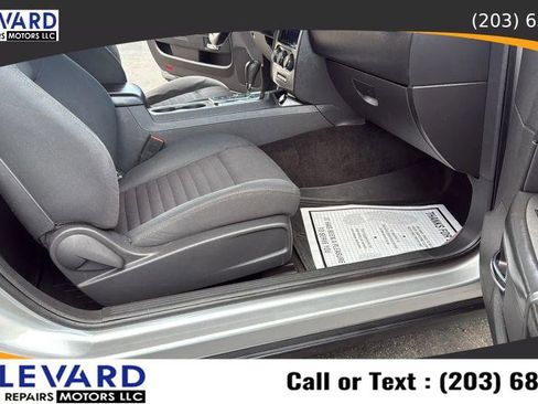 Used 2011 Dodge Challenger R/T w/ Electronics Convenience Group image 30