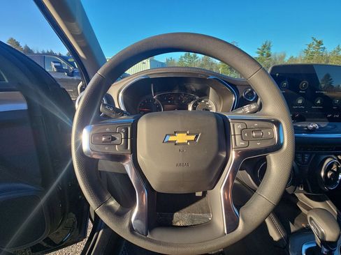 New 2025 Chevrolet Blazer LT w/ Convenience Package image 72