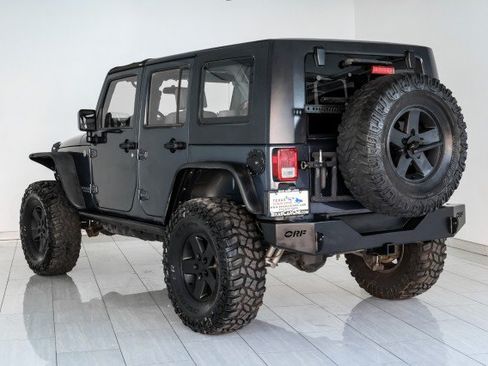 Used 2008 Jeep Wrangler Unlimited Rubicon w/ Dual Top Group AWD/4WD image 8