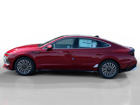 New 2025 Hyundai Sonata Limited image 2