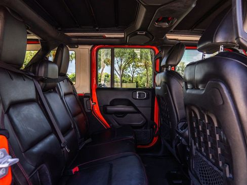 Used 2019 Jeep Wrangler Unlimited Rubicon w/ LED Lighting Group image 24