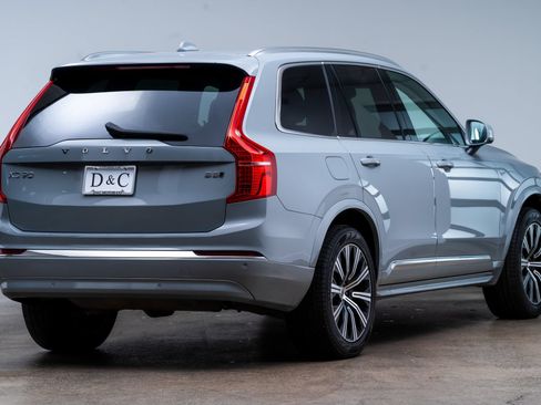 Used 2025 Volvo XC90 B5 Core AWD/4WD image 6