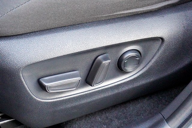Used 2024 Toyota RAV4 XLE FWD image 19