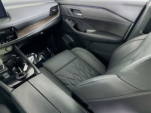 Certified 2024 Nissan Rogue Platinum image 34