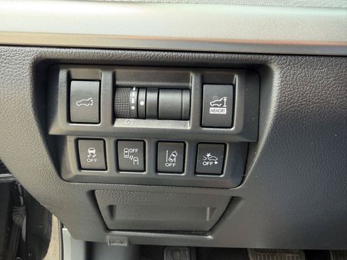Used 2018 Subaru Outback 2.5i Premium AWD/4WD image 12