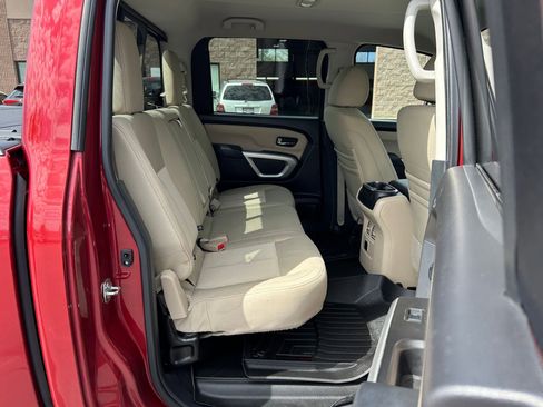 Used 2017 Nissan Titan SV image 26