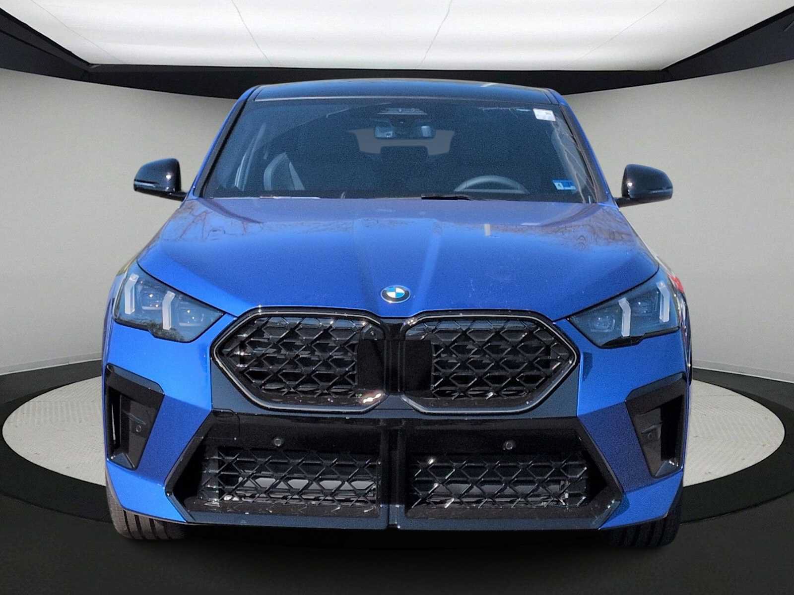 Used 2026 BMW X2 xDrive28i w/ Technology Package AWD/4WD image 3