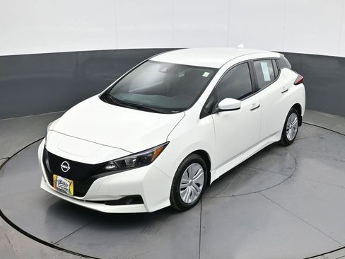 Used 2023 Nissan Leaf S image 13