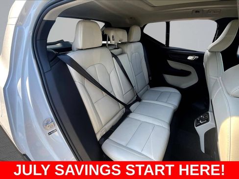 Used 2026 Volvo XC40 B5 Plus AWD/4WD image 32