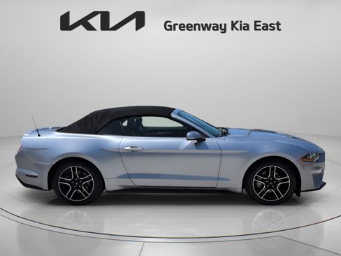 Used 2021 Ford Mustang Premium RWD image 4