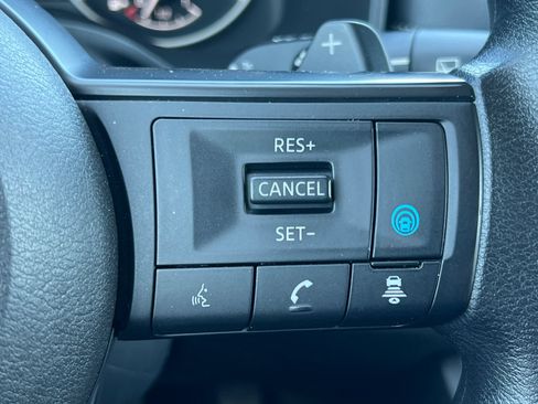 Used 2024 Nissan Rogue SV FWD image 20