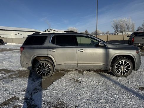 Used 2023 GMC Acadia Denali w/ Denali Technology Package image 3
