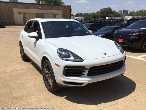 Used 2023 Porsche Cayenne AWD/4WD image 6