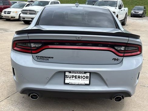 Used 2021 Dodge Charger R/T w/ Plus Group RWD image 4