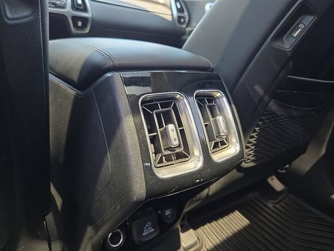 Used 2023 Kia Sorento SX AWD/4WD image 11