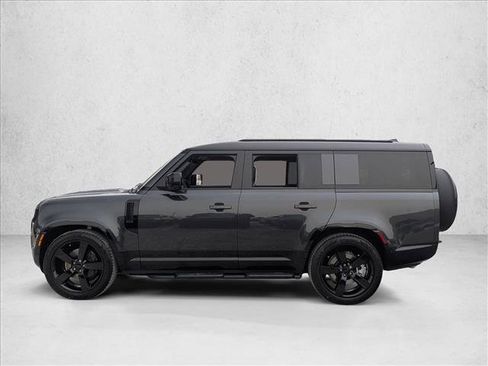Used 2026 Land Rover Defender 130 X-Dynamic SE AWD/4WD image 5