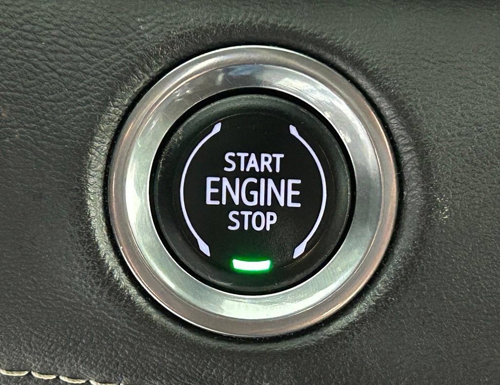Used 2021 Cadillac Escalade Sport w/ Driver Assist Tech Package AWD/4WD image 29
