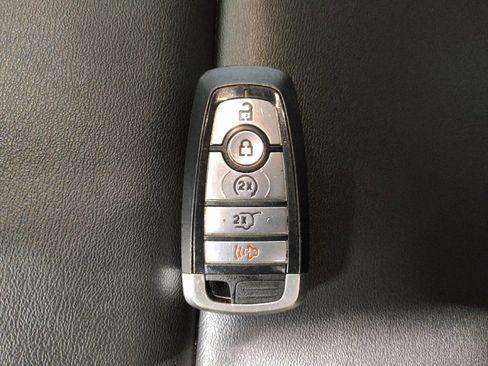 Used 2022 Ford Explorer XLT w/ Equipment Group 202A image 32