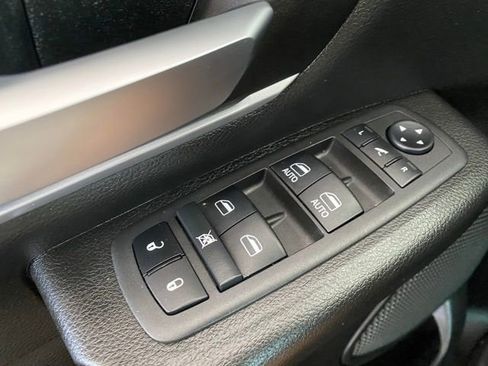 Used 2022 RAM 1500 Big Horn RWD image 19