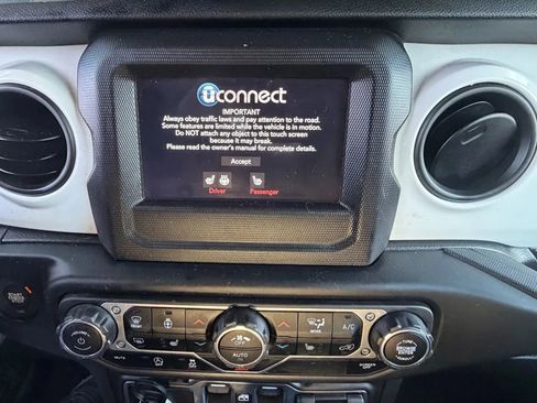 Used 2021 Jeep Wrangler Unlimited Sport image 25