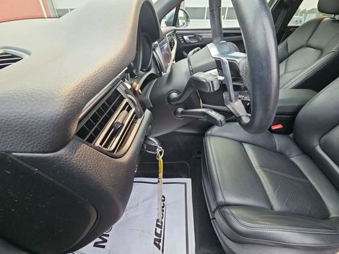 Used 2021 Porsche Macan S AWD/4WD image 11