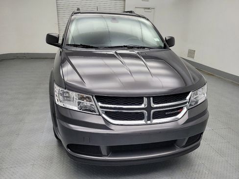 Used 2018 Dodge Journey SE image 14