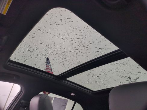 Certified 2025 Cadillac XT4 Sport image 19