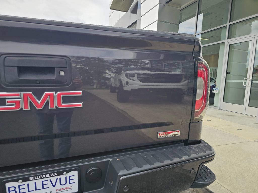 Used 2016 GMC Sierra 1500 SLT w/ All-Terrain Package AWD/4WD image 17