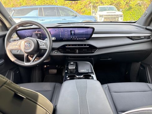 Used 2025 Buick Enclave Preferred image 13