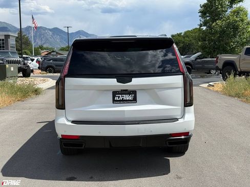Used 2023 Cadillac Escalade ESV Sport Platinum w/ LPO, Floor Liner Package AWD/4WD image 11