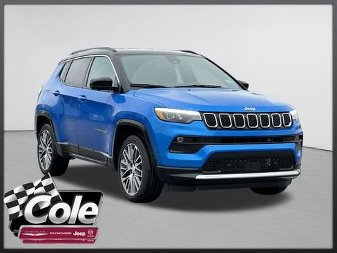 Used 2023 Jeep Compass Limited w/ Elite Group AWD/4WD image 1