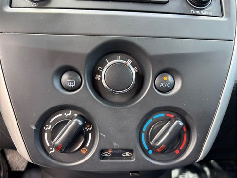 Used 2016 Nissan Versa SV FWD image 20