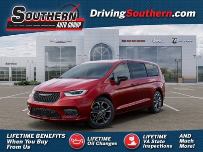 New 2026 Chrysler Pacifica Select
