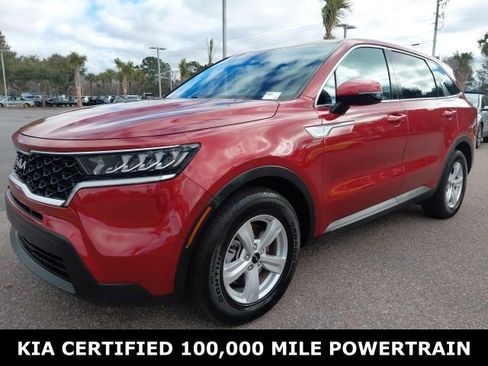 Certified 2023 Kia Sorento LX image 2