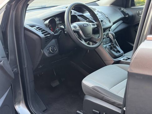 Used 2016 Ford Escape SE FWD image 9