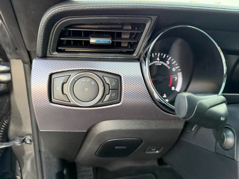 Used 2017 Ford Mustang GT RWD image 29