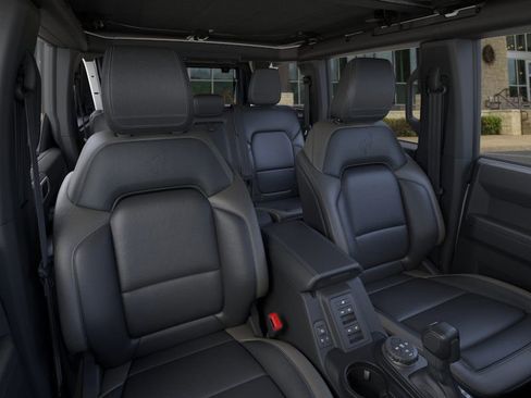 New 2025 Ford Bronco Outer Banks image 10