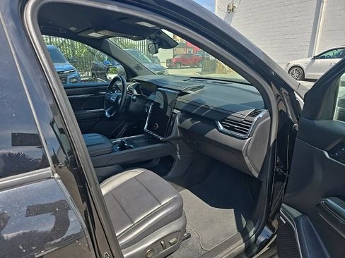 Certified 2024 GMC Acadia Elevation AWD/4WD image 22