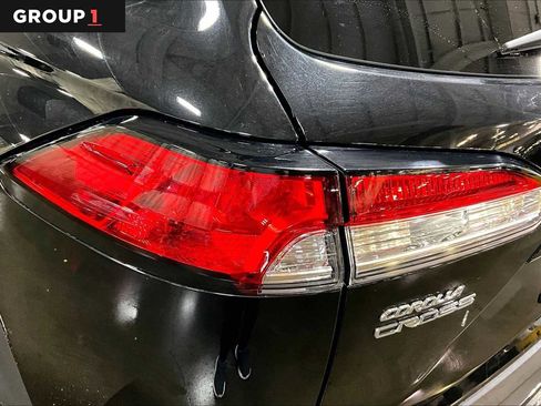 Certified 2024 Toyota Corolla Cross LE image 29