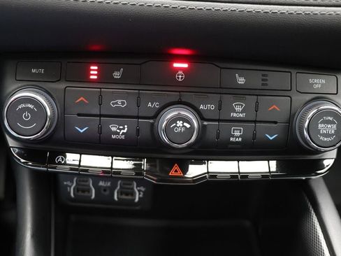 Used 2022 Dodge Durango GT w/ Blacktop Package image 24