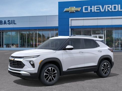 New 2026 Chevrolet TrailBlazer LT w/ Convenience Package AWD/4WD image 2