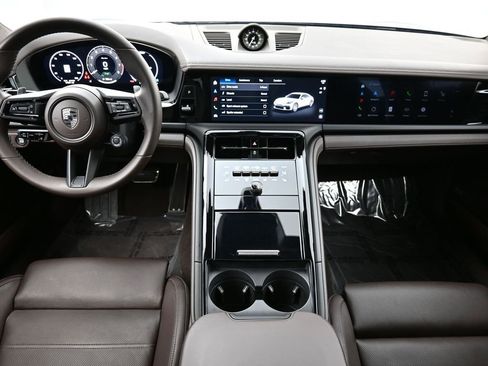 Used 2025 Porsche Panamera Turbo image 6